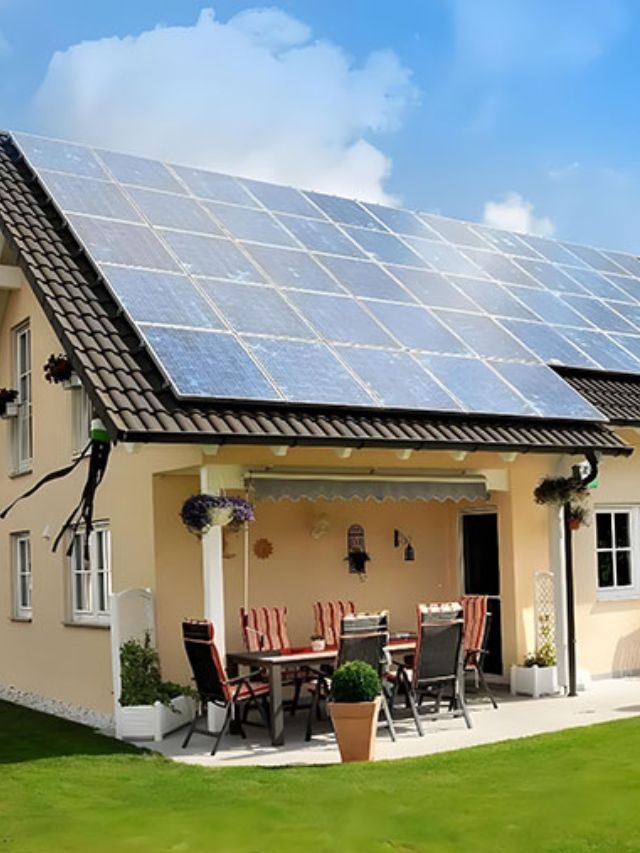 ghar sathi kiti solar panel chi garaj asate